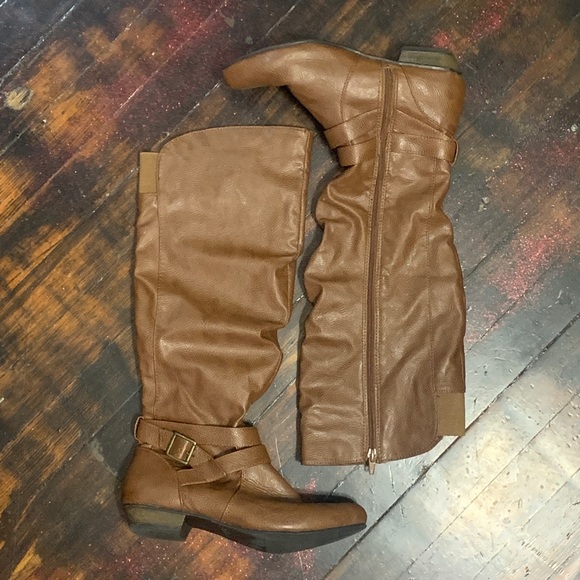 Fergalicious Bridges Knee-high Boots 8.5 - Picture 4 of 16